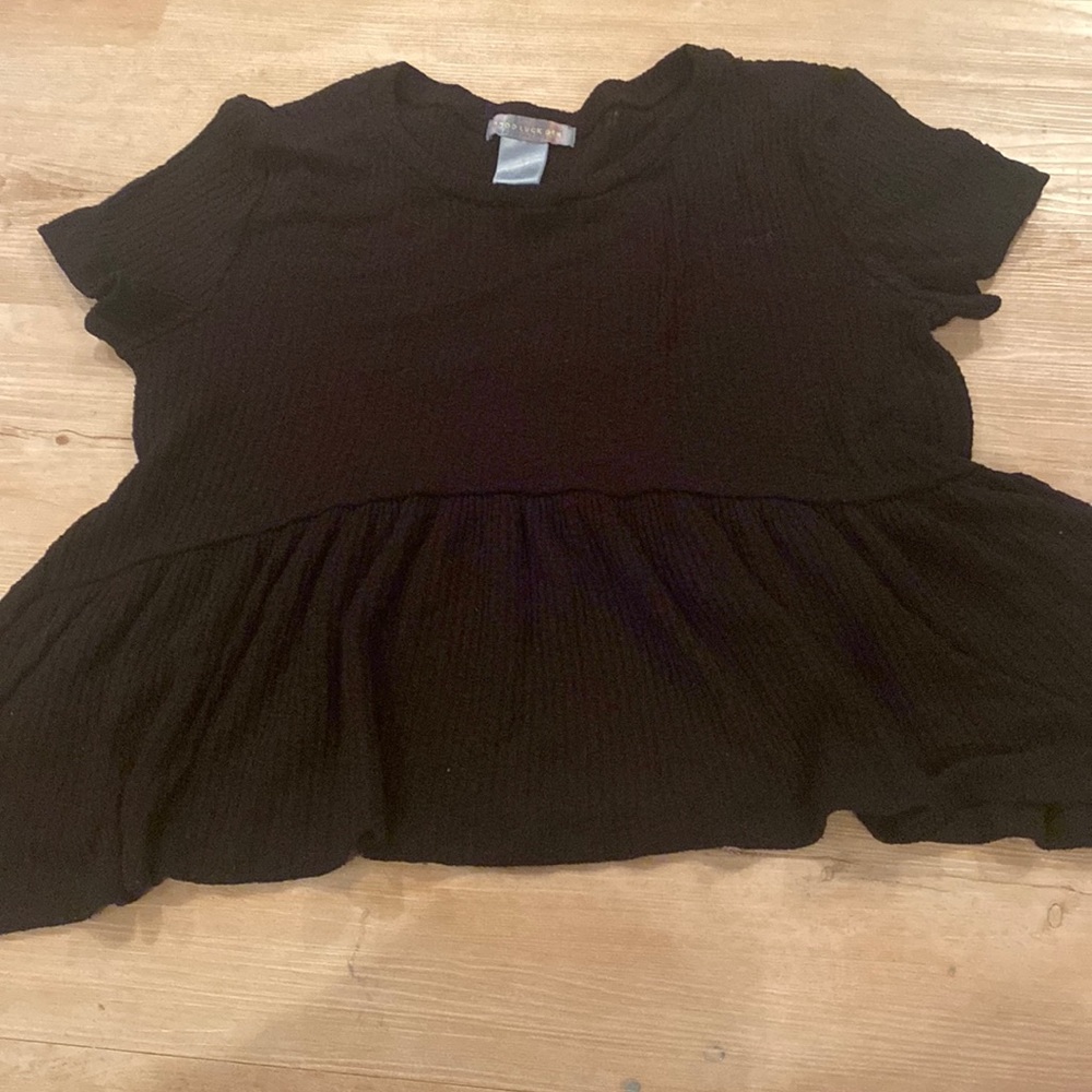 Good Luck Gem cropped top size medium, but can fit SIZE 2-6